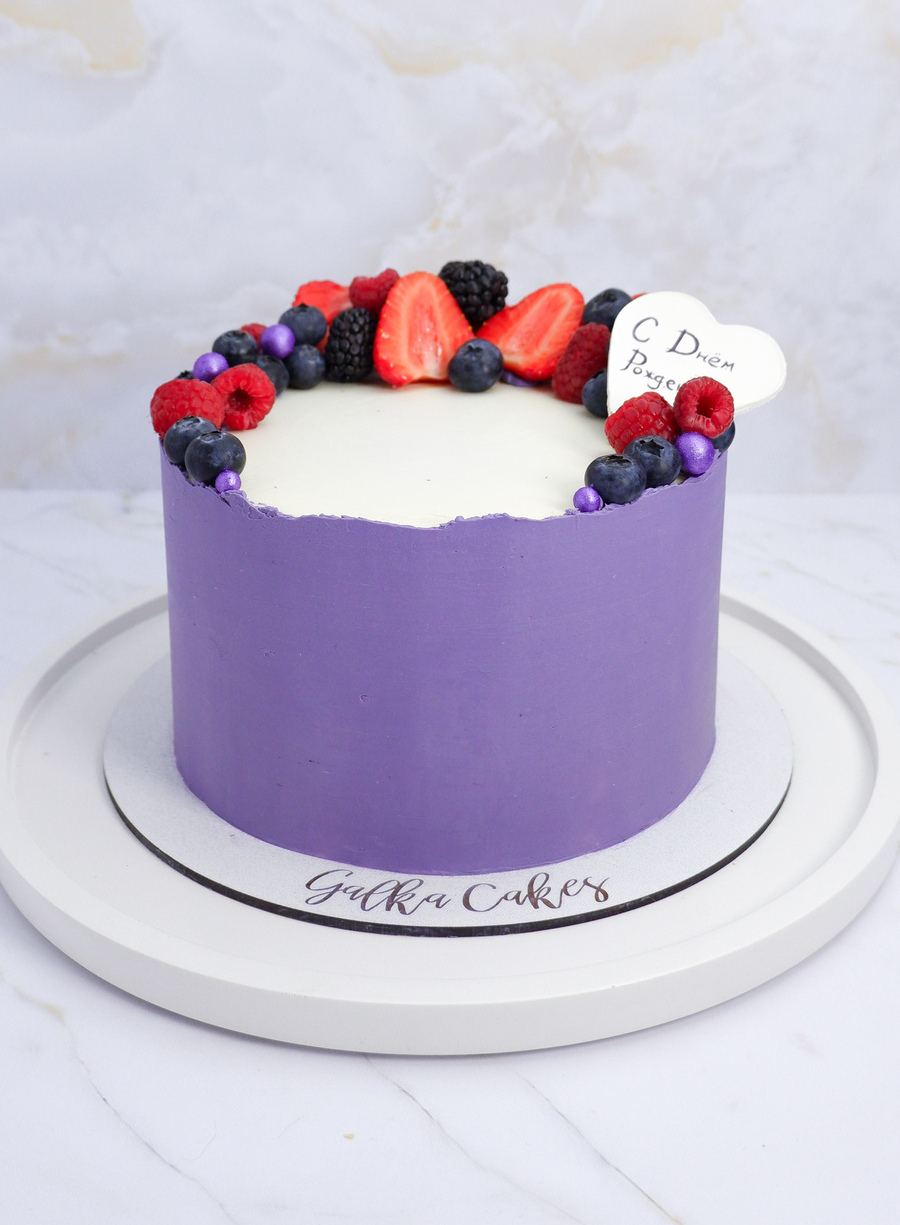 Яркий с ягодами Яркий с ягодами