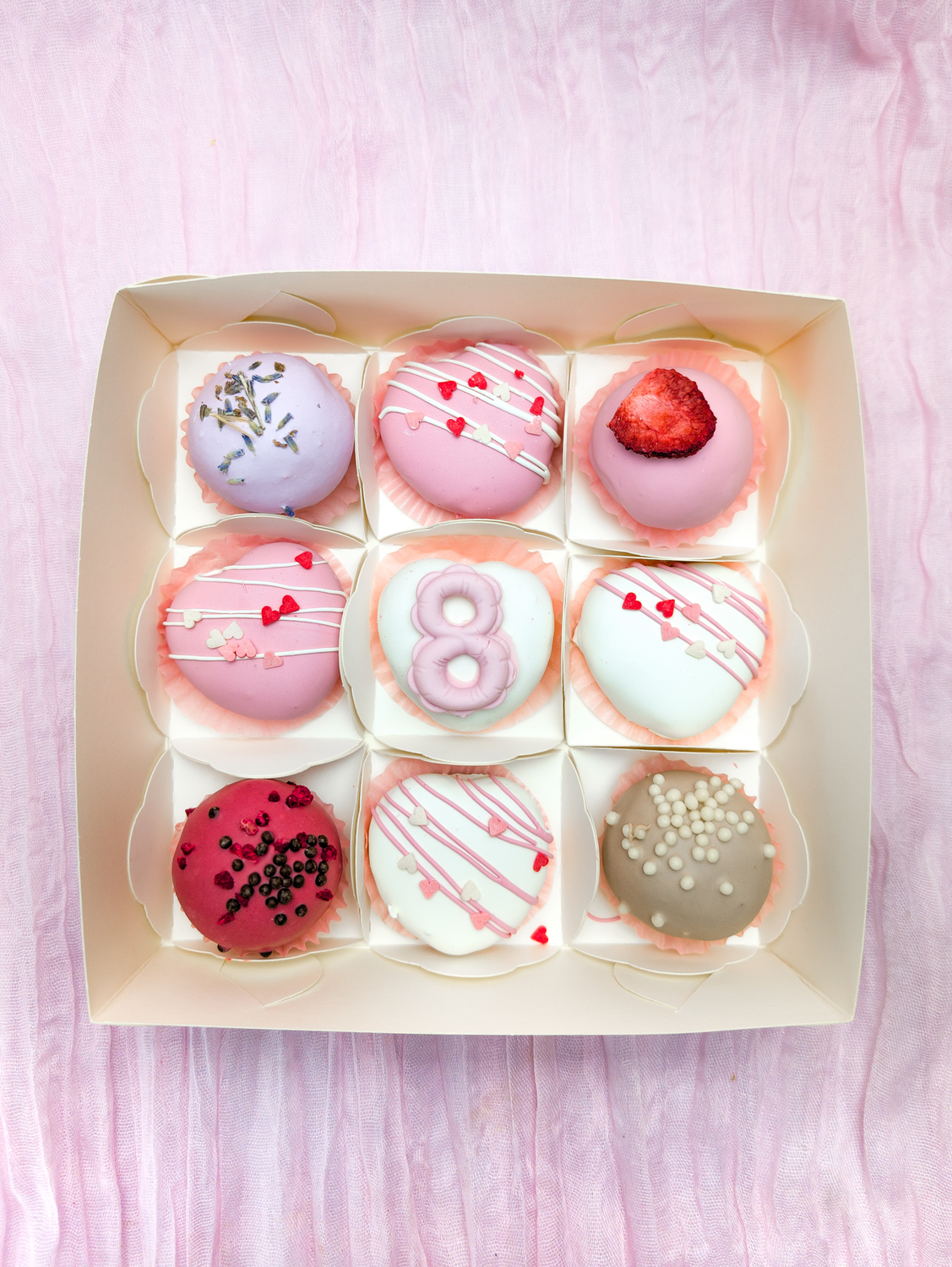 Подарочное ассорти пирожных  (9 шт)