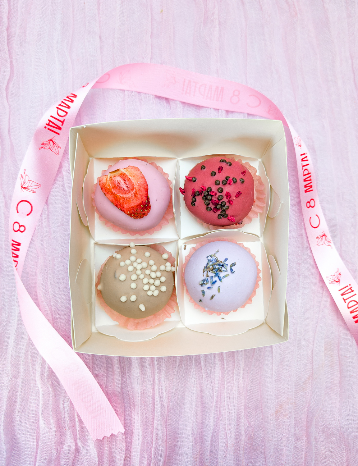 Подарочное ассорти пирожных (4 шт)